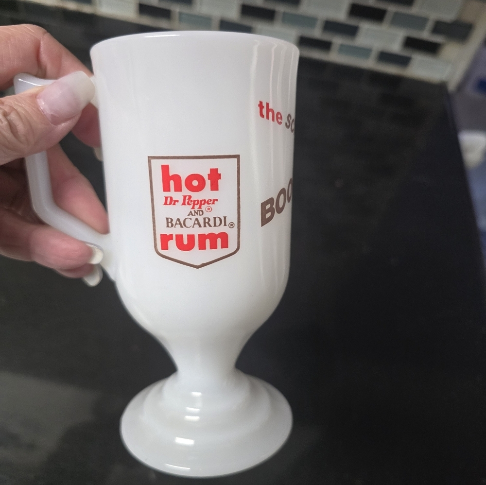 1960s Dr Pepper Bacardi Rum The Schuss Boomer Skiing Advertising Milk Glass Mug
